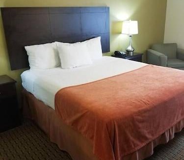 Madill Hotel | American Inn Madill