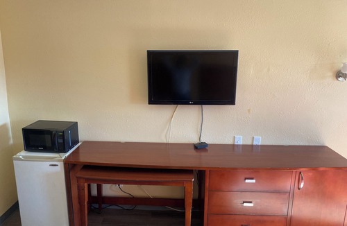 Forest Park Hotel | American Inn & Suites