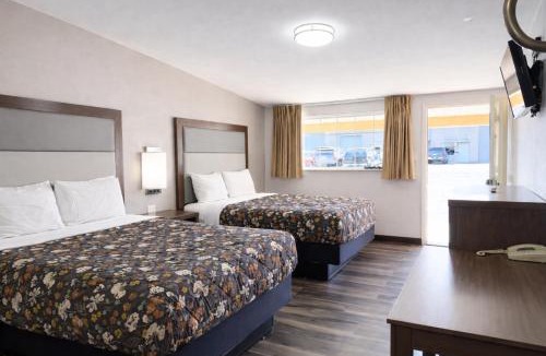 Paris Hotel | American Inn & Suites