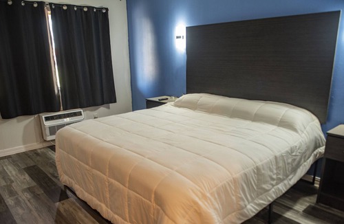 Dermott Hotel | American Inn