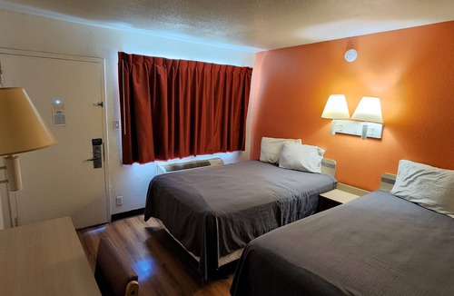 Temple Hotel | AMERICAN INN