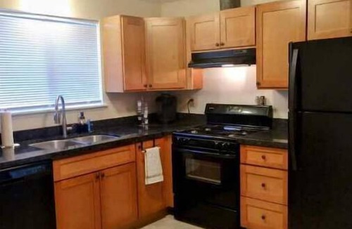 Tillicum Apartment | American Lake Hideaway