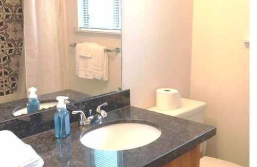 Tillicum Apartment | American Lake Hideaway