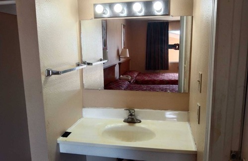 North San Antonio - SAT Hotel | American Motel