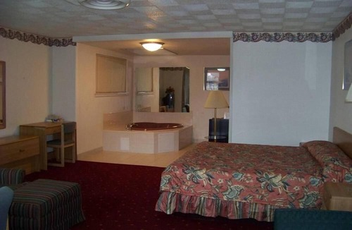 Rock Island Hotel | American Motor Inn