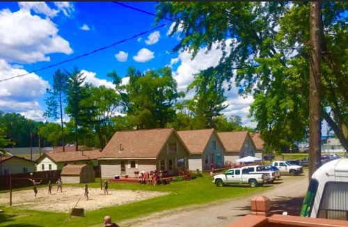 Houghton Lake Cabin | American Oak Resort