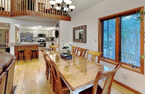 Blakeslee House | American Pride | Dog Friendly, Dock Slip, Hot Tub