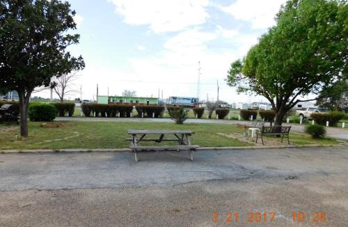 Munday Hotel | American Star Inn