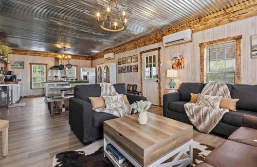 Valley Head House | Americana Farm Getaway