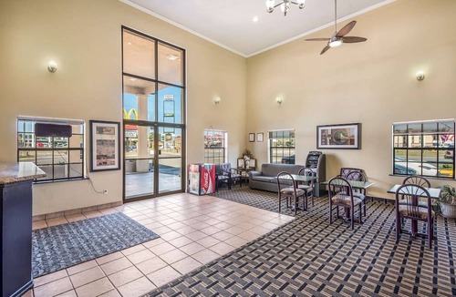 Caddo Valley Hotel | Americas Best Value Inn Arkadelphia