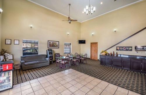 Caddo Valley Hotel | Americas Best Value Inn Arkadelphia