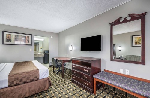 Caddo Valley Hotel | Americas Best Value Inn Arkadelphia