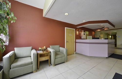 East Syracuse Hotel | Americas Best Value Inn East Syracuse
