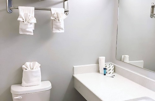 Arena District Hotel | Americas Best Value Inn & Suites San Antonio Arena District