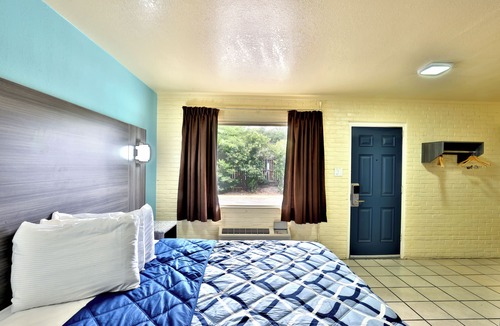 Oak Park - Northwood Hotel | Americas Best Value Inn San Antonio Airport South