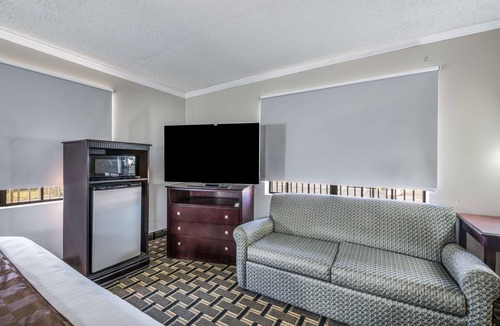 Caddo Valley Hotel | Americas Best Value Inn & Suites Arkadelphia