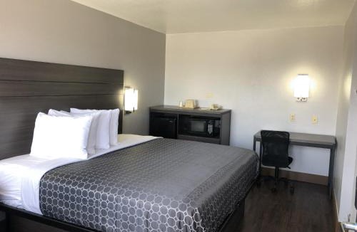 Arena District Hotel | Americas Best Value Inn & Suites San Antonio Arena District