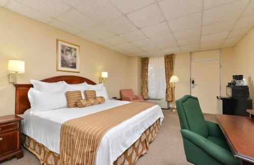 Victoria Hotel | Americas Best Value Inn and Suites Victoria