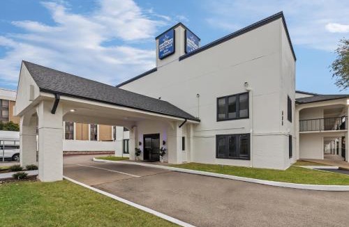 North Loop Hotel | Americas Best Value Inn Austin