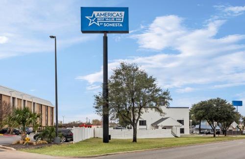 North Loop Hotel | Americas Best Value Inn Austin