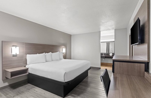 North Loop Hotel | Americas Best Value Inn Austin University