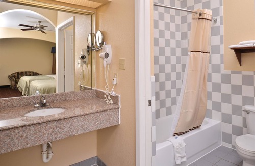 Baytown Hotel | Americas Best Value Inn Baytown