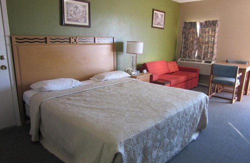 Baird Hotel | Americas Best Value Inn Baird