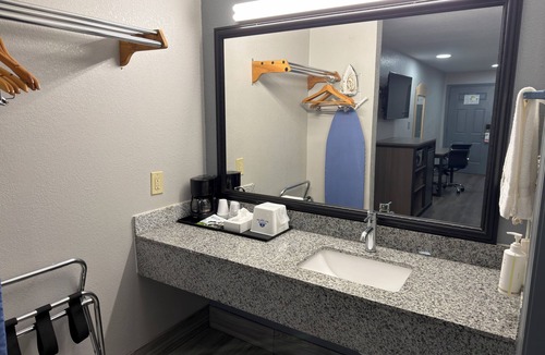 Cabot Hotel | Americas Best Value Inn Cabot