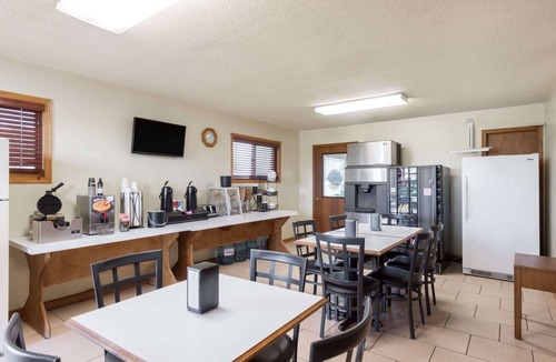 Chanute Hotel | Americas Best Value Inn Chanute