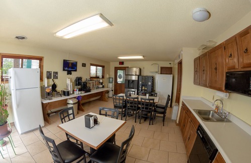 Chanute Hotel | Americas Best Value Inn Chanute