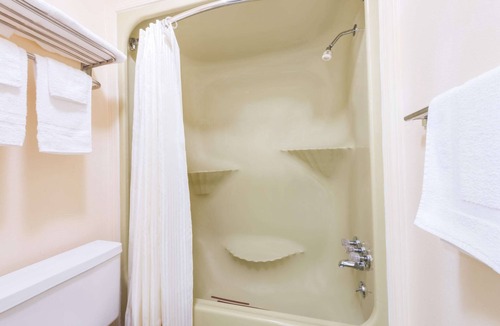 Chanute Hotel | Americas Best Value Inn Chanute