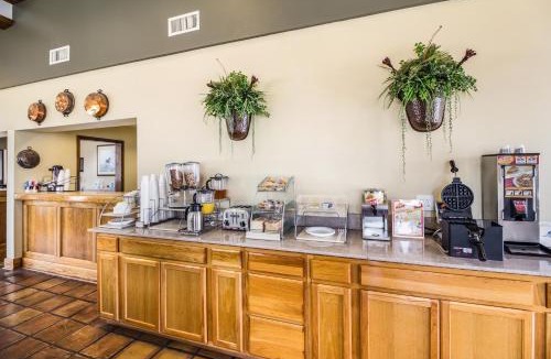 Columbus Hotel | Americas Best Value Inn Columbus