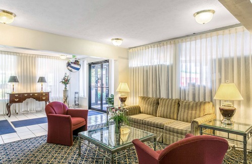 Edgewood Hotel | Americas Best Value Inn Edgewood