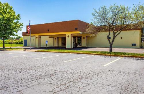Dunkirk Hotel | Americas Best Value Inn Fredonia NY