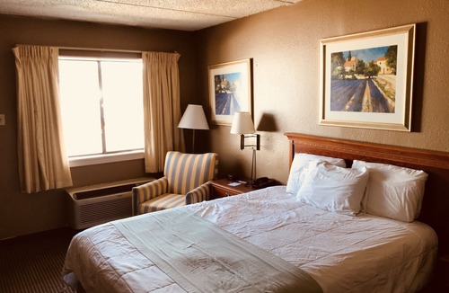 Bonanza Hotel | Americas Best Value Inn Laredo