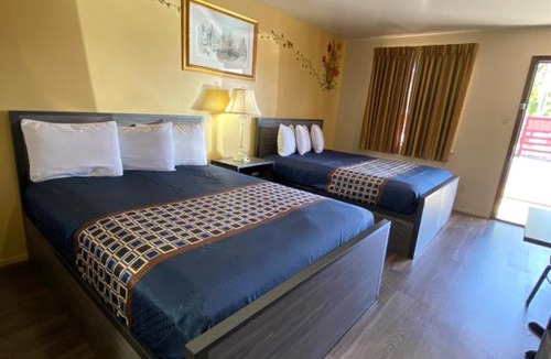 Junction Hotel | Americas Best Value Inn - Legend's Inn
