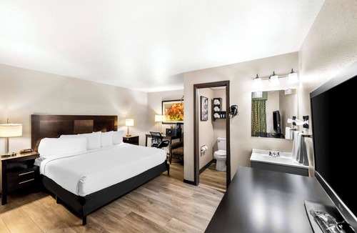 Harvey Hotel | Americas Best Value Inn Marquette