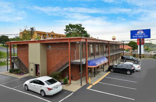 Talbot's Corner Hotel | Americas Best Value Inn Near Downtown Nashville
