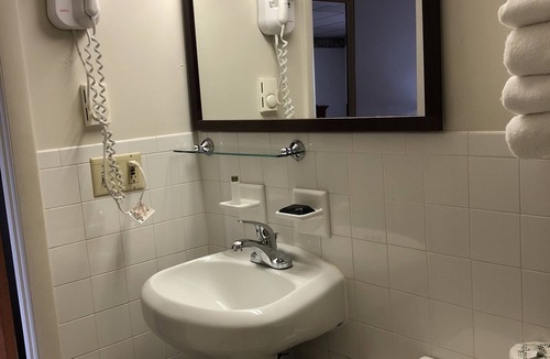 Campbelltown Hotel | Americas Best Value Inn Palmyra Hershey