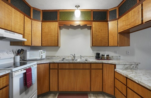 Polson Hotel | Americas Best Value Inn Polson