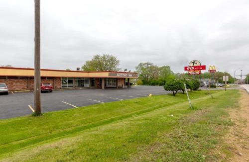 Rockford Hotel | Americas Best Value Inn Rockford