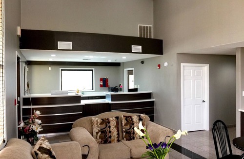 Mont Belvieu Hotel | Americas Best Value Inn & Suites Mont Belvieu Houston