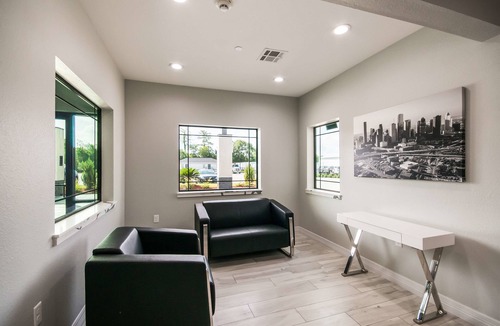 Northside Hotel | Americas Best Value Inn & Suites NE Houston Downtown I-610
