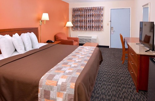 Sullivan Hotel | Americas Best Value Inn Sullivan