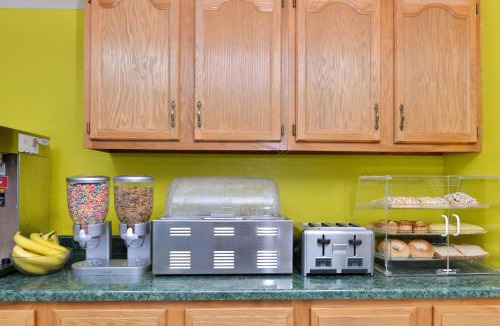 Seymour Hotel | Americas Best Value Inn - Seymour