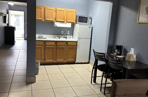 Groves Hotel | Americas Best Value Inn & Suites Groves Port Arthur