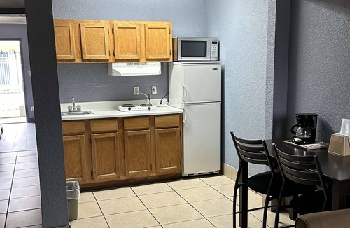 Groves Hotel | Americas Best Value Inn & Suites Groves Port Arthur