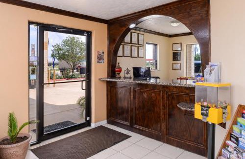 Waller Hotel | Americas Best Value Inn & Suites Waller/Prairie View
