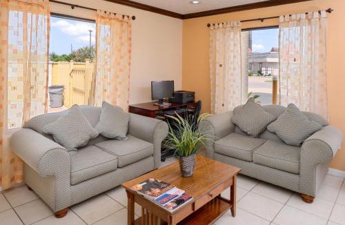 Waller Hotel | Americas Best Value Inn & Suites Waller/Prairie View