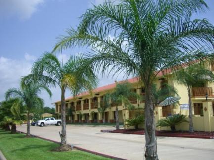 Alvin Hotel | Americas Best Value Inn & Suites-Alvin/Houston